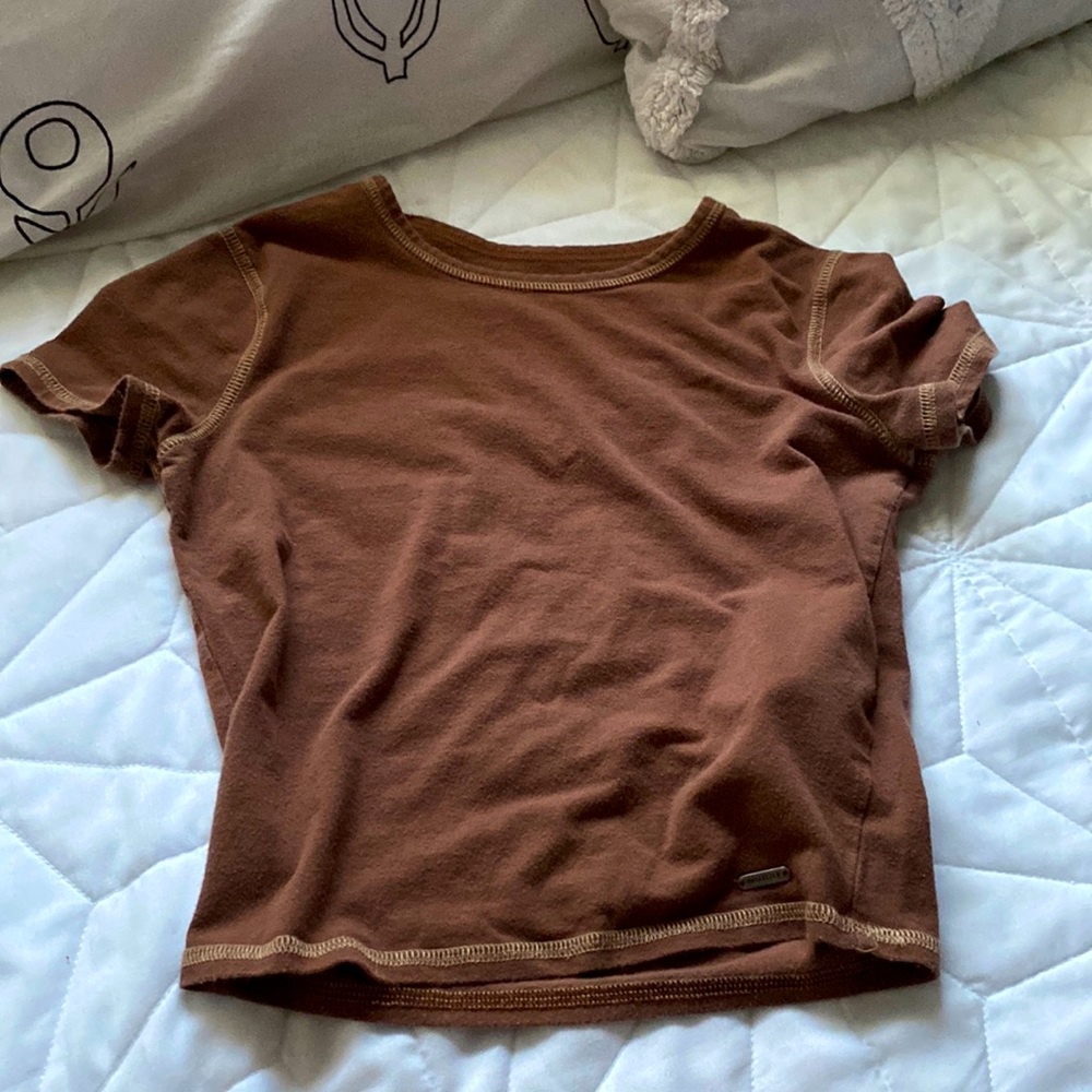 Hollister brown baby tee <3